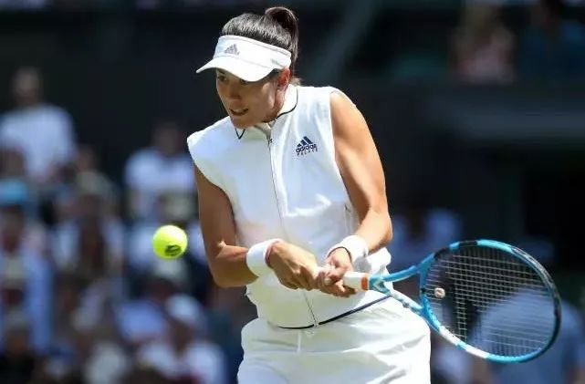 九游体育官网包含穆古鲁扎爆冷击败老鹰，高光表现引爆全场！的词条